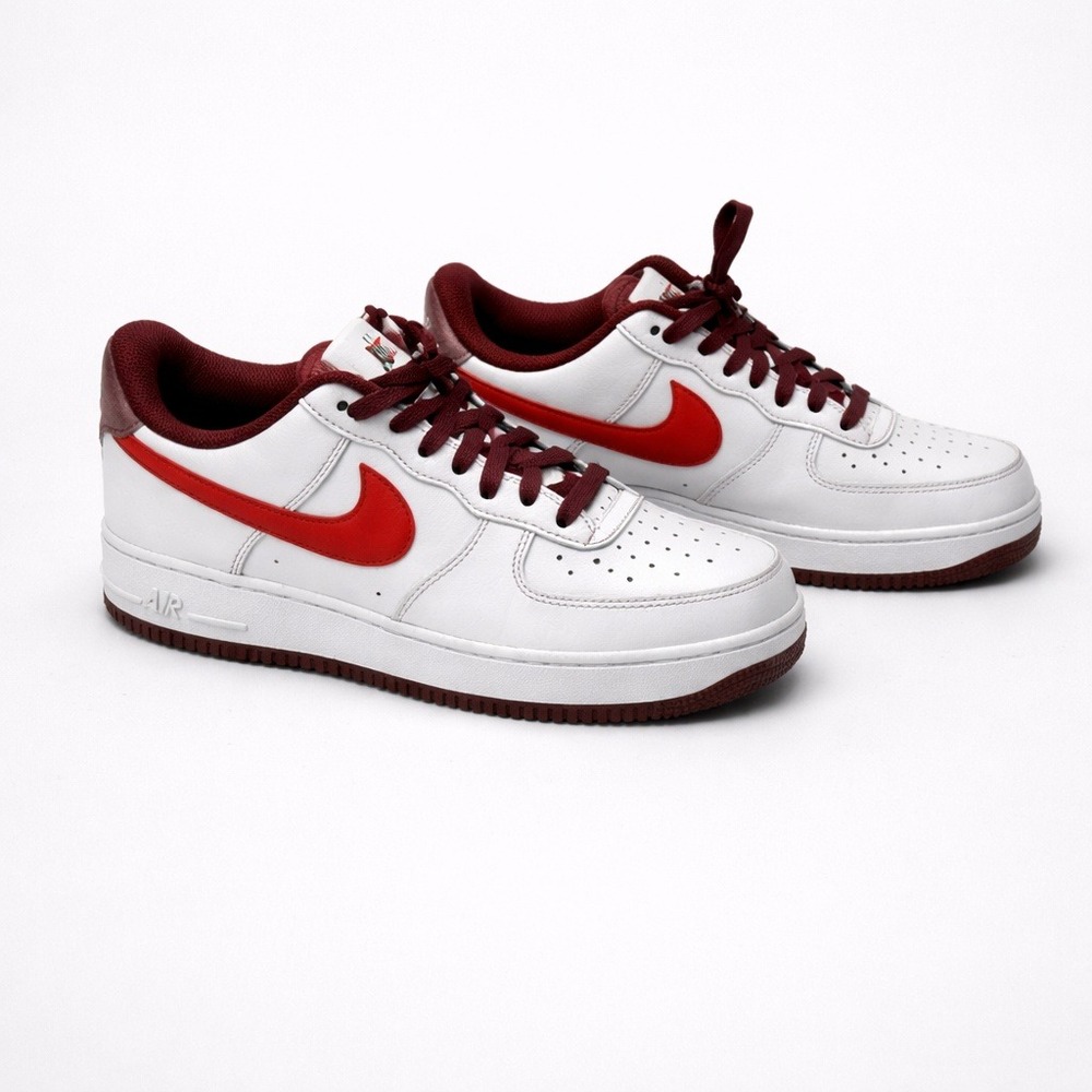Nike Air Force 1 Low 07 LV8 Size 8.5‎ Mens White Team Red DA8478-101 Sneakers